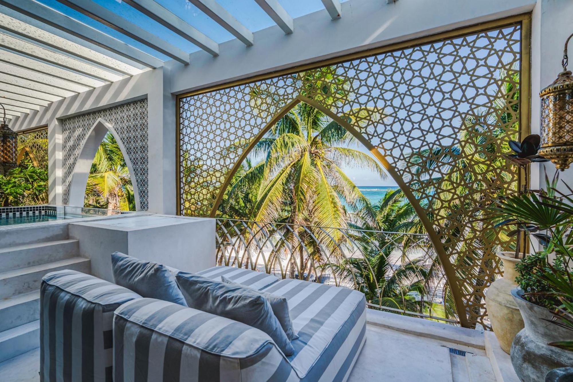 Sana Beachfront Boutique Hotel