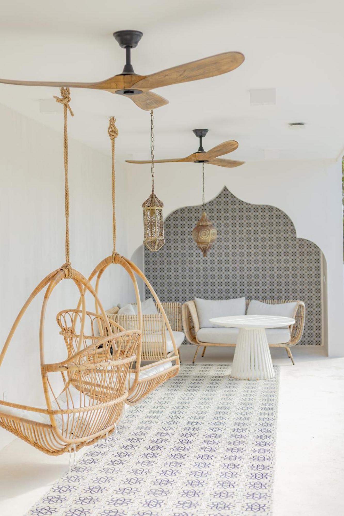 Sana Beachfront Boutique Hotel 5*